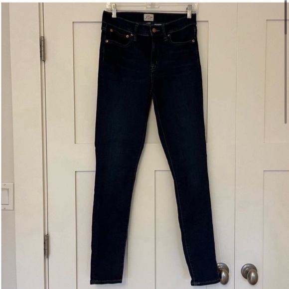 J Crew 9" HIGH RISE toothpick jean in Point Lake wash - Picture 2 of 9